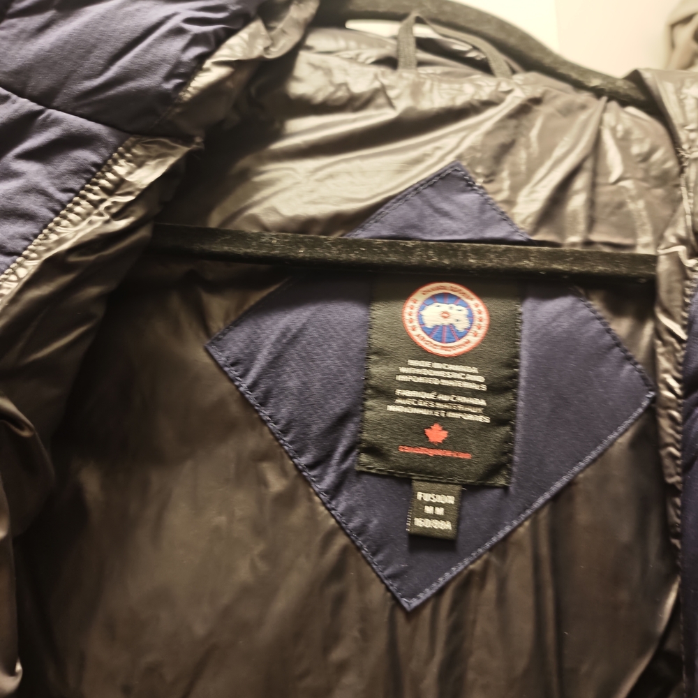 Canada Goose Women's Dark Blue Puffer Jacket - Picture 4 of 10